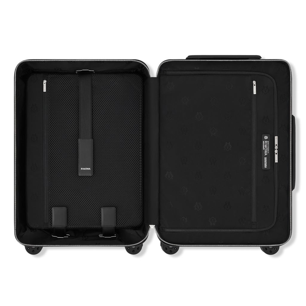RIMOWA Distinct