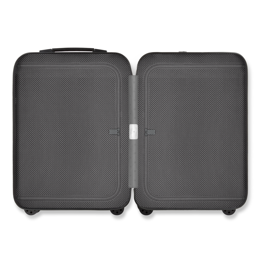 RIMOWA Essential Lite