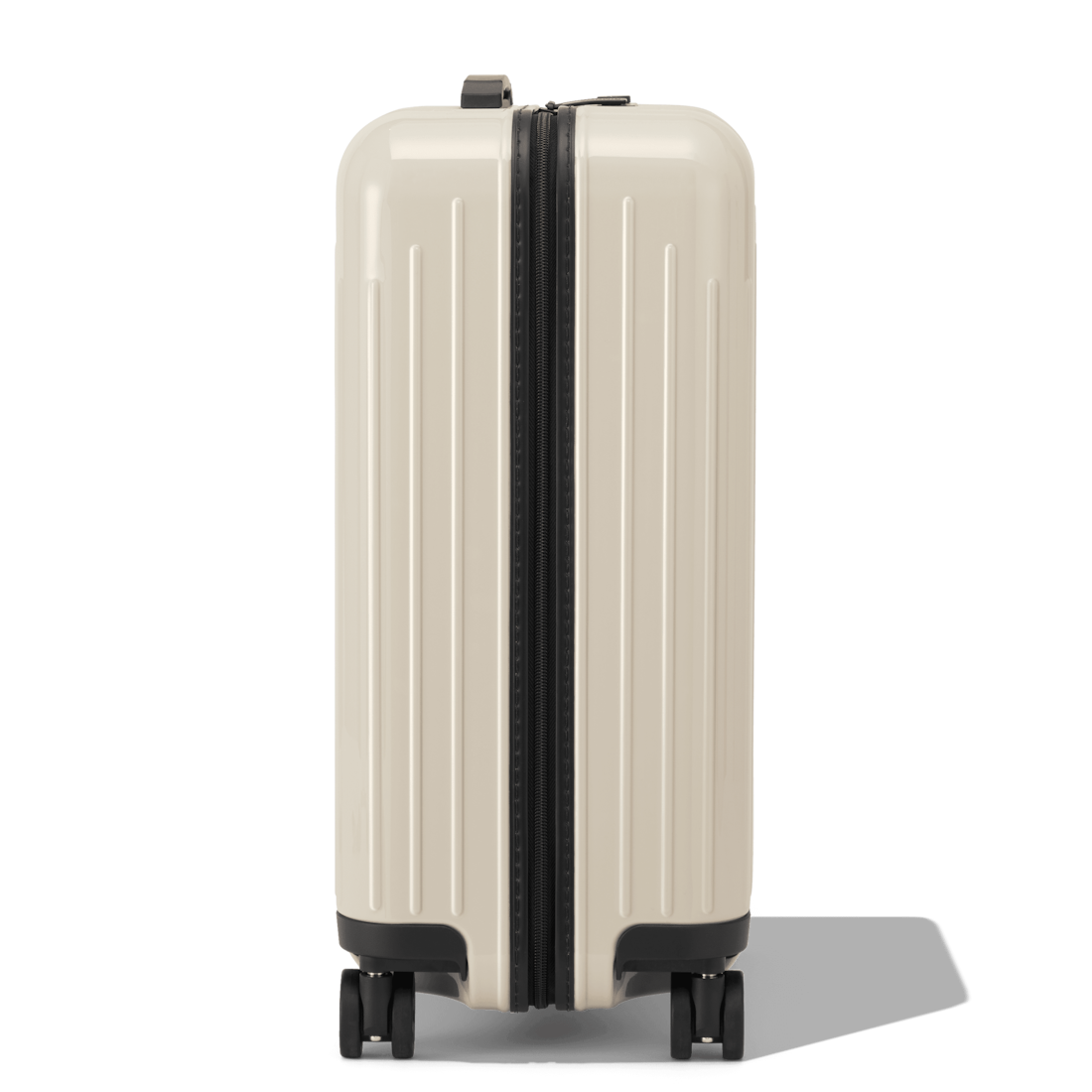 RIMOWA Essential Lite