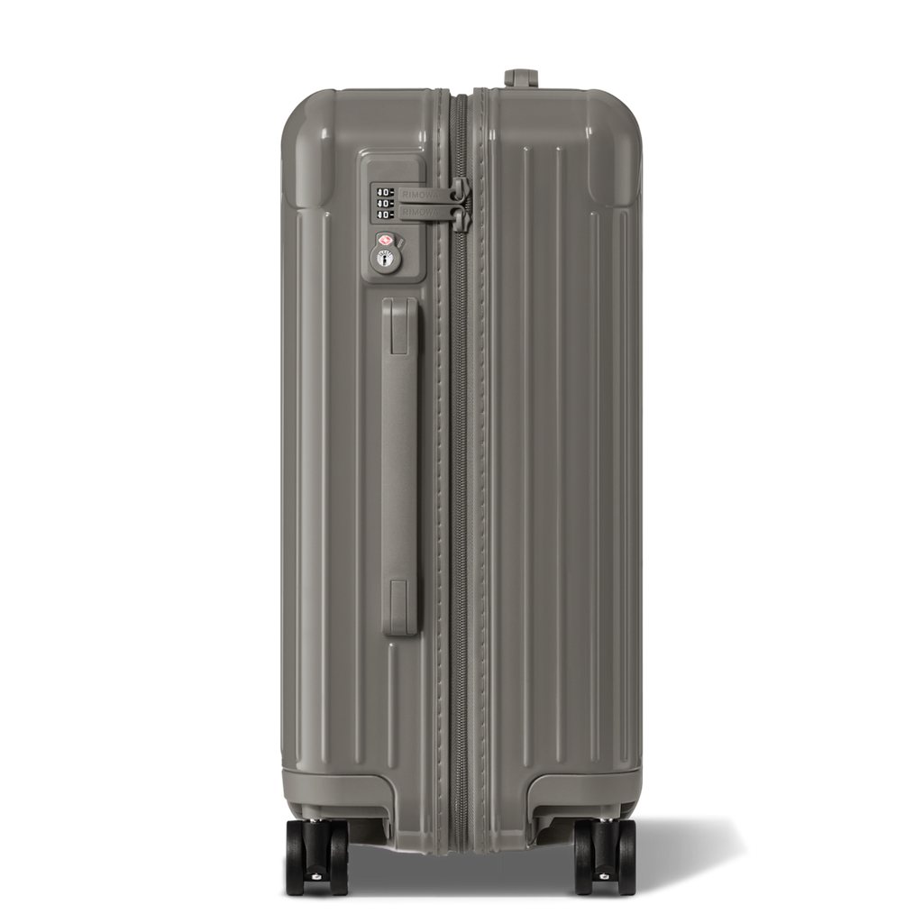 RIMOWA Essential
