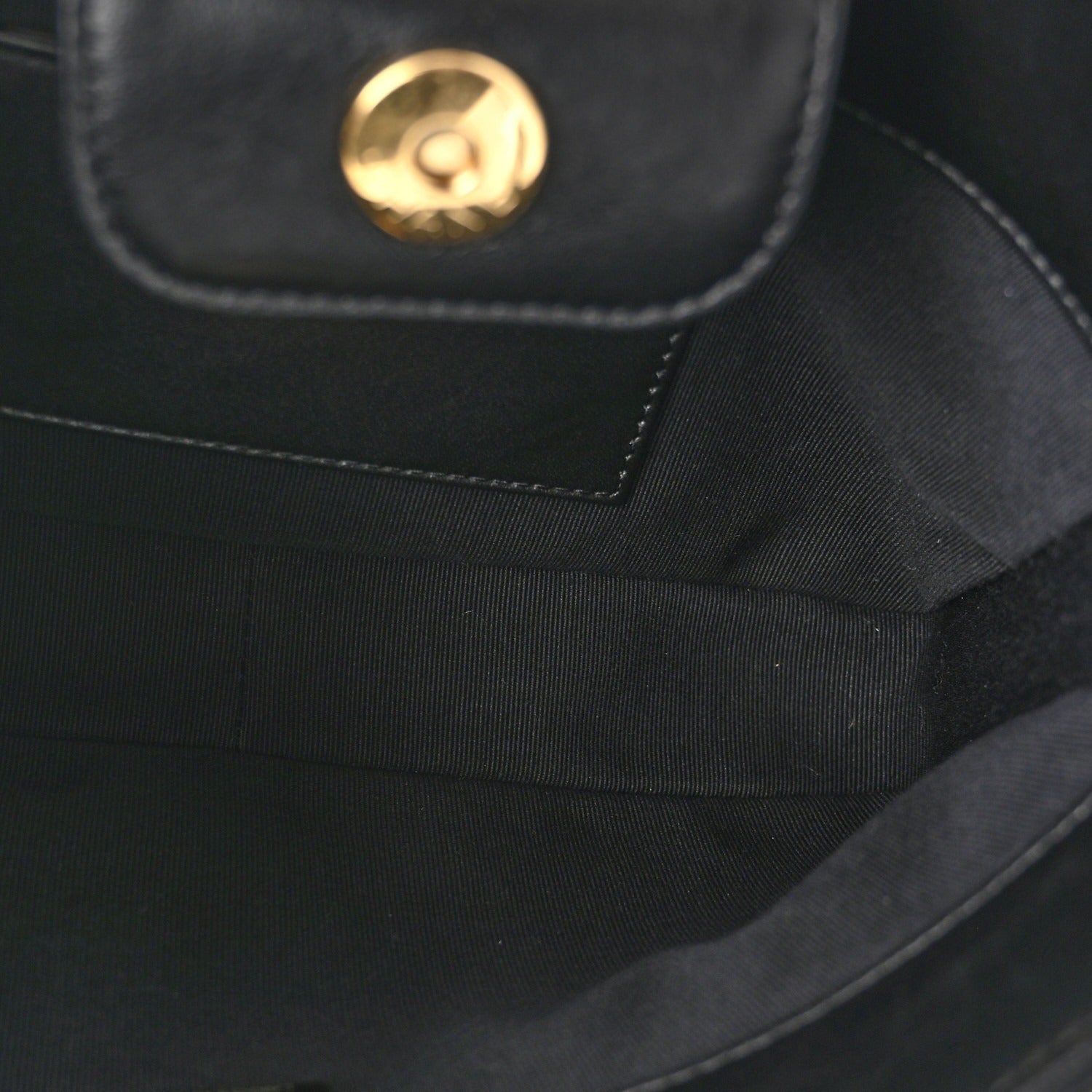 Lambskin Quilted Small CC Links Hobo Black