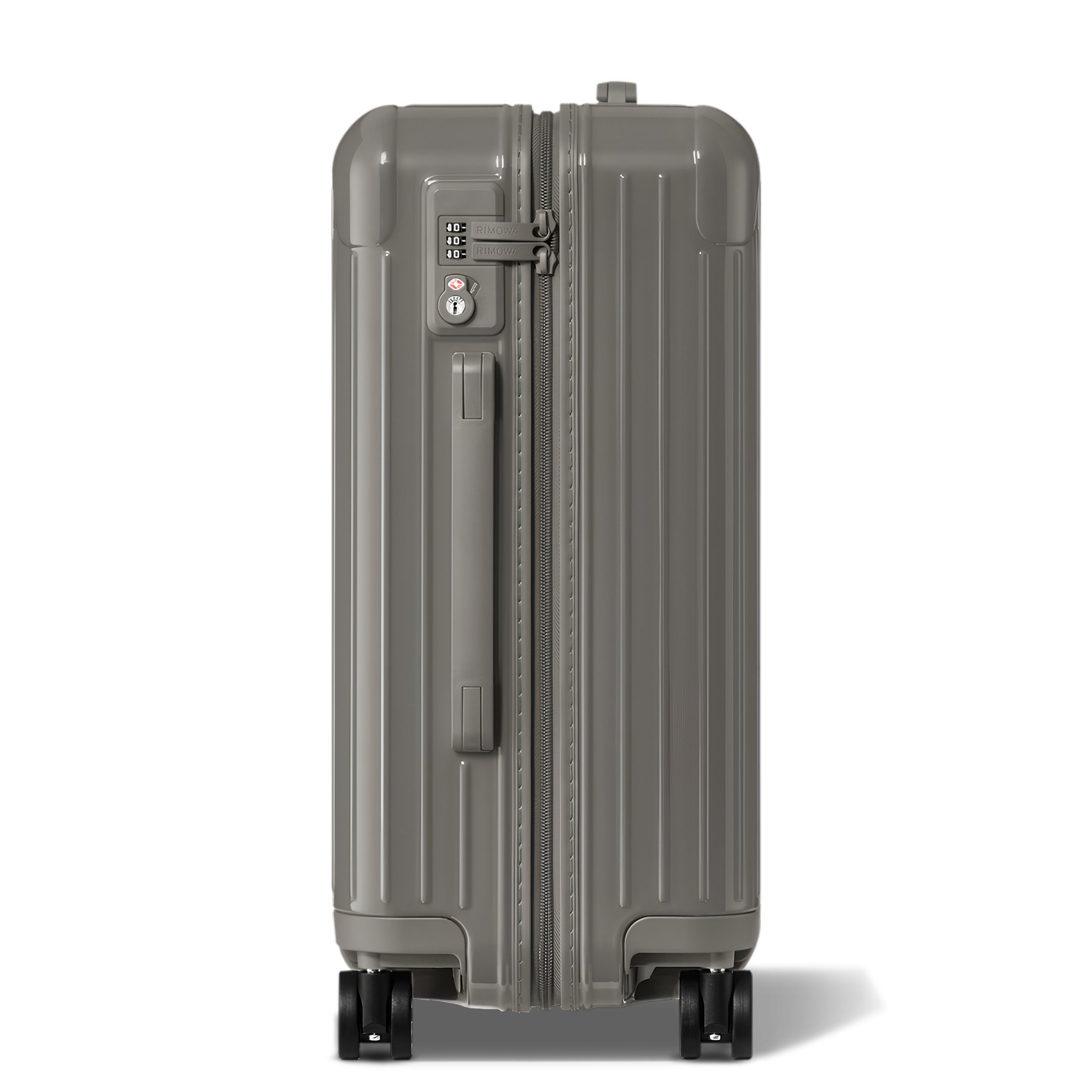 RIMOWA Essential