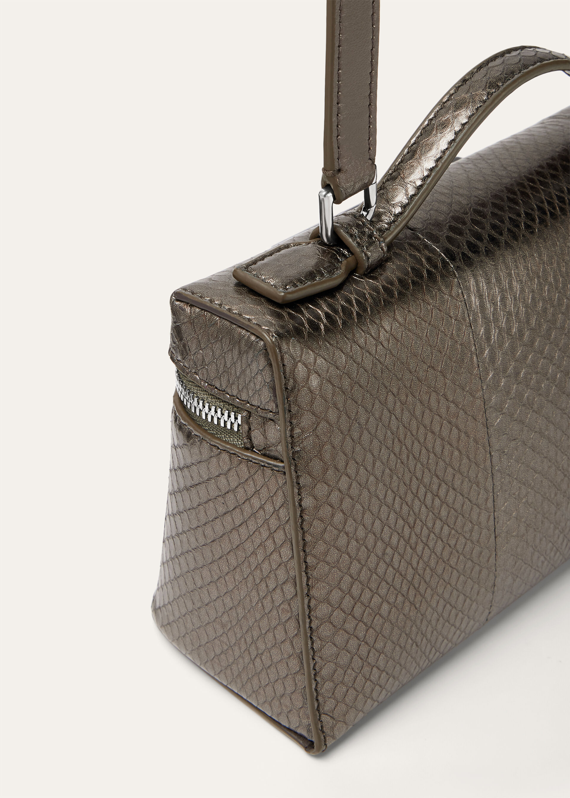 Extra Pocket  Lizard L19