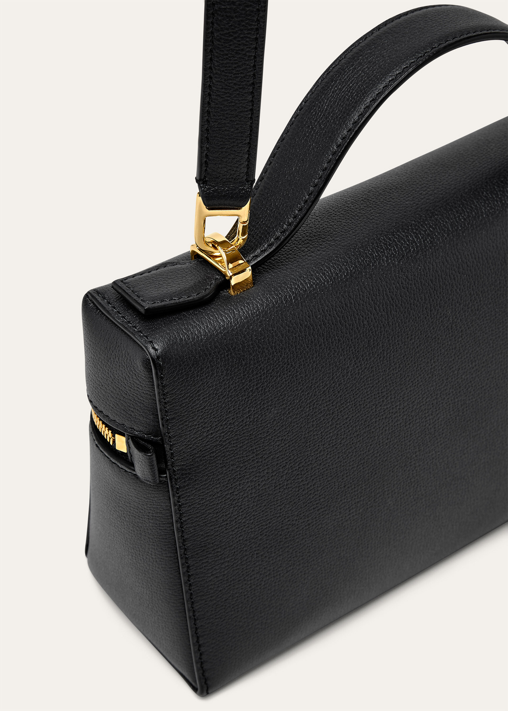 Extra Pocket Pouch 27 Bag in Calfskin Leather