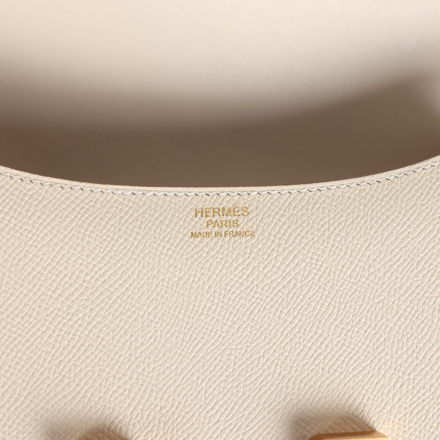 Constance 1-24 Craie Epsom Brushed Gold Hardware