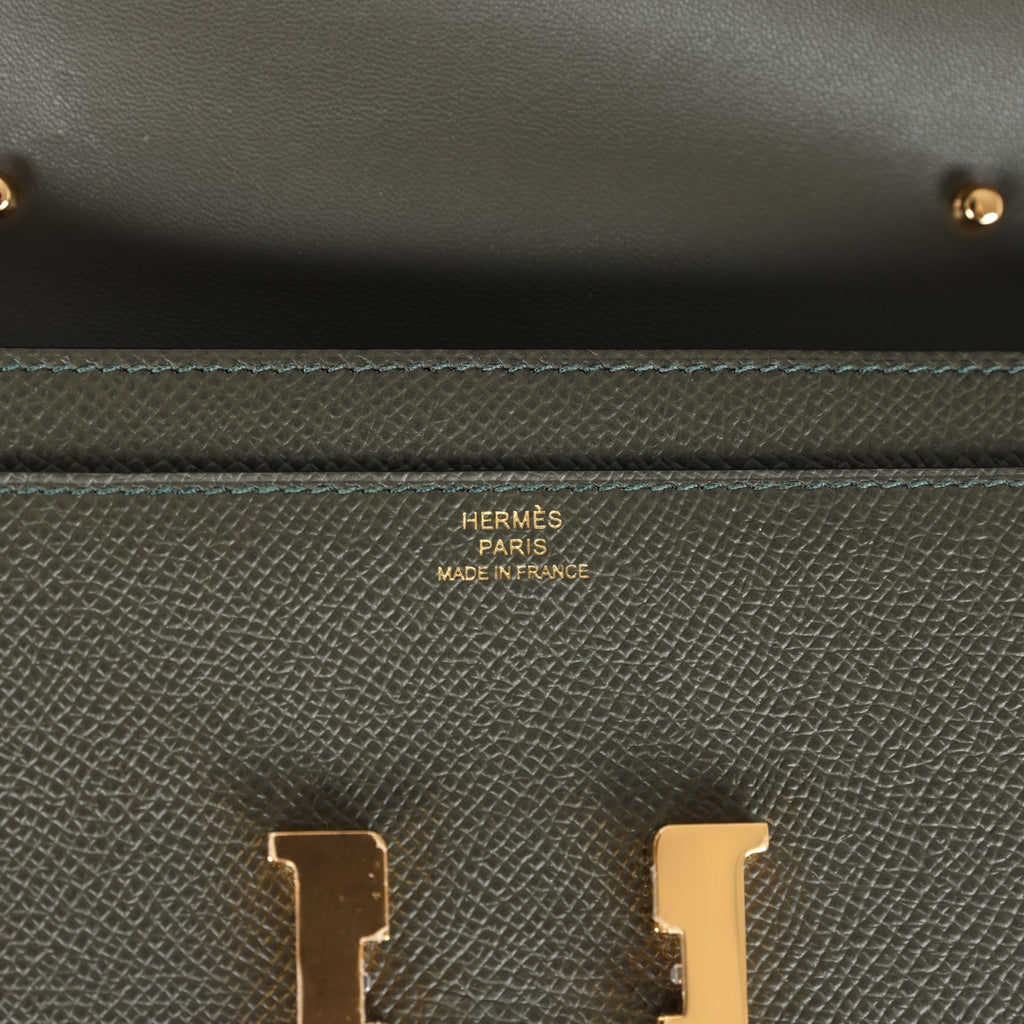 Constance Wallet To Go Vert De Gris Epsom Gold Hardware