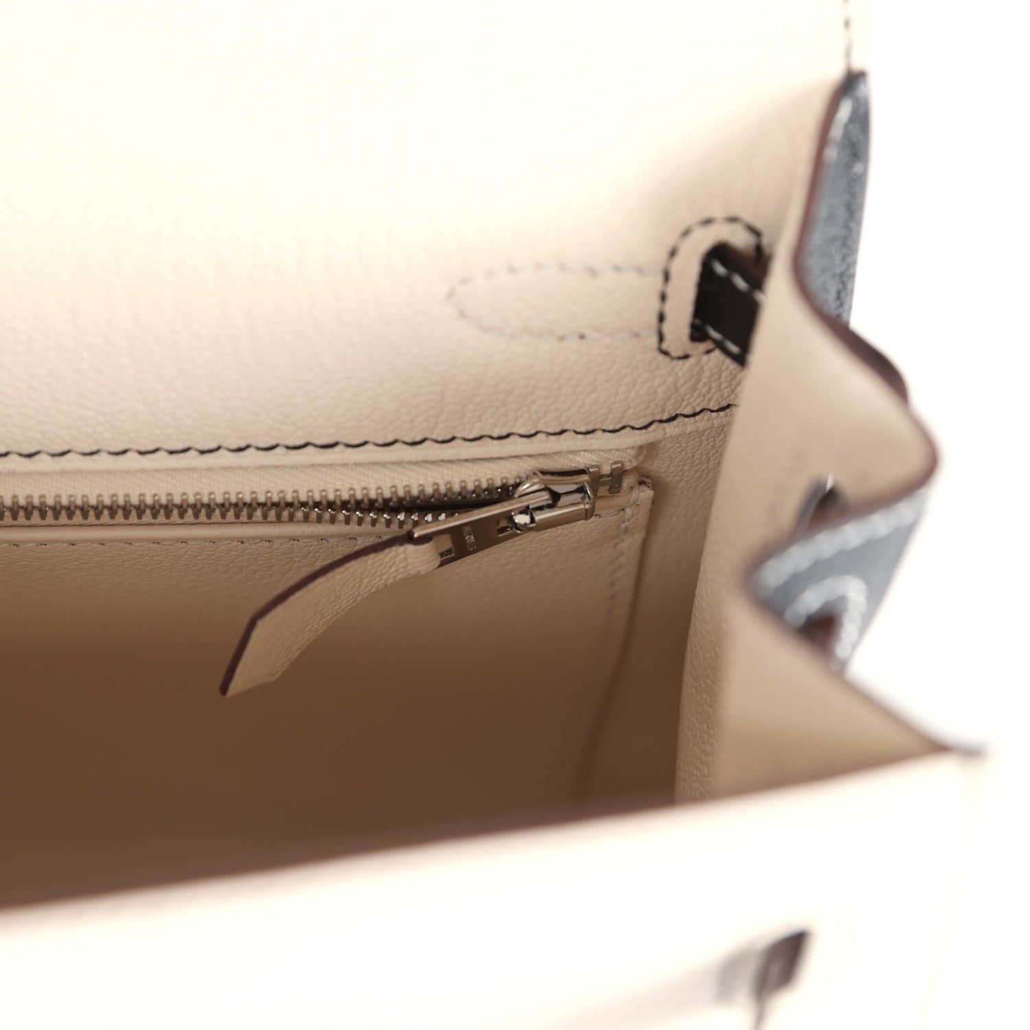 Special Order (HSS) Kelly Sellier 25 Nata and Black Chevre Mysore Brushed Palladium Hardware