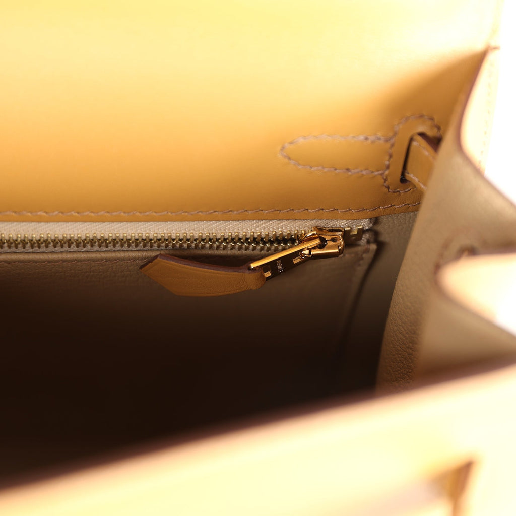 Kelly Sellier 25 Poussière Tadelakt Gold Hardware