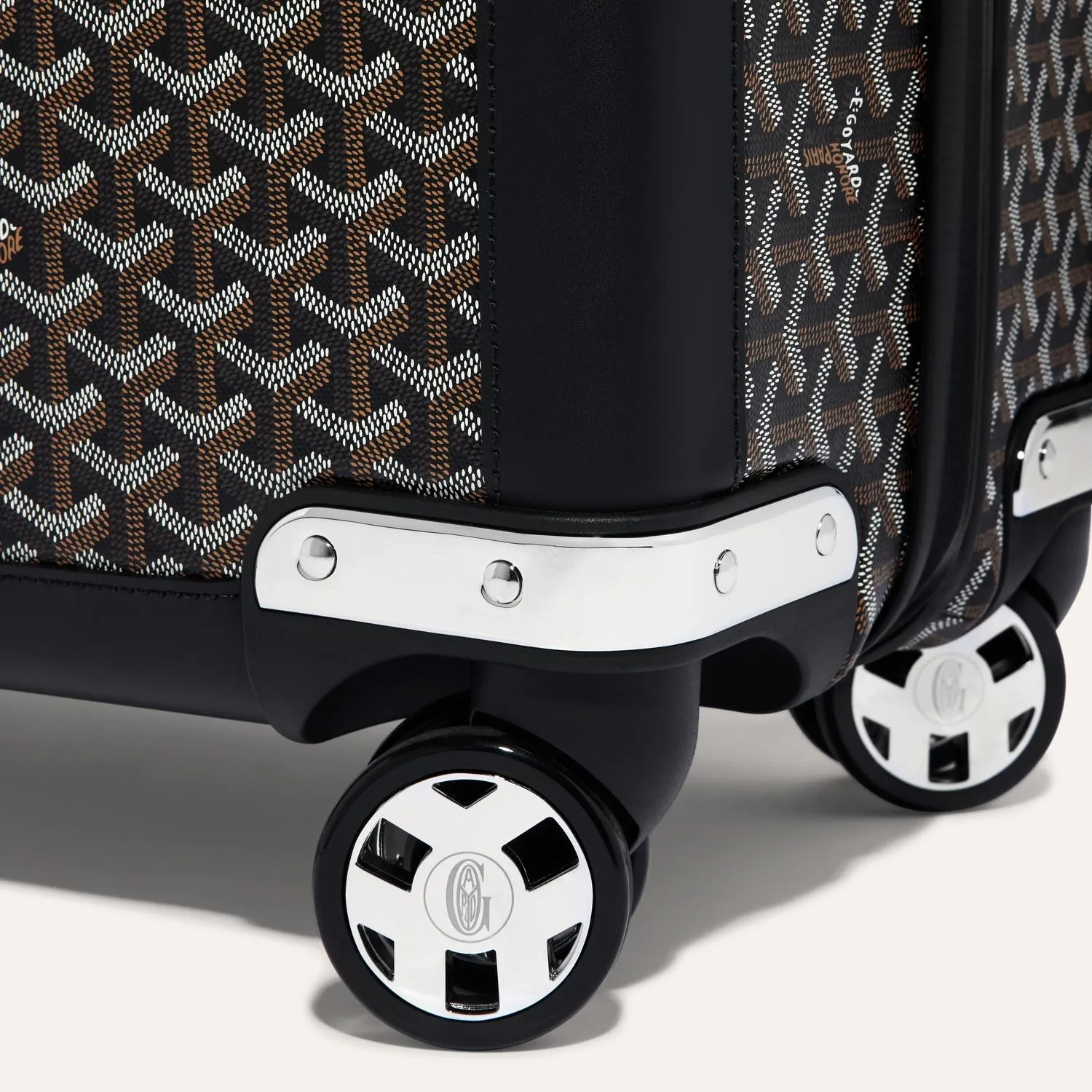 Satolas GM Rolling Suitcase